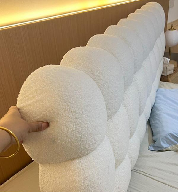침대 헤드 쿠션 등받이 엠보싱 양털 밀키화이트 길이120 - 상품 이미지