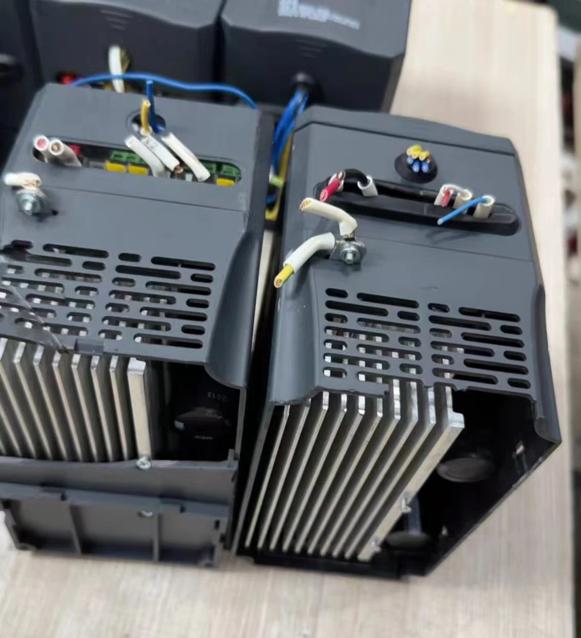 CM510-A3SR40G 리퍼 인버터 0.4KW 220V 완료