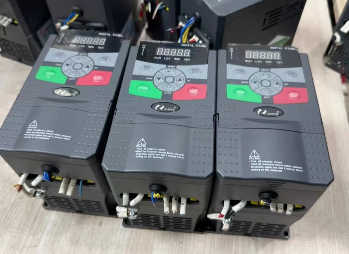 CM510-A3SR40G 리퍼 인버터 0.4KW 220V 완료