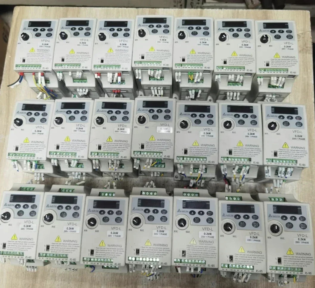 리퍼된 인버터 VFD002L21A 리퍼 OK