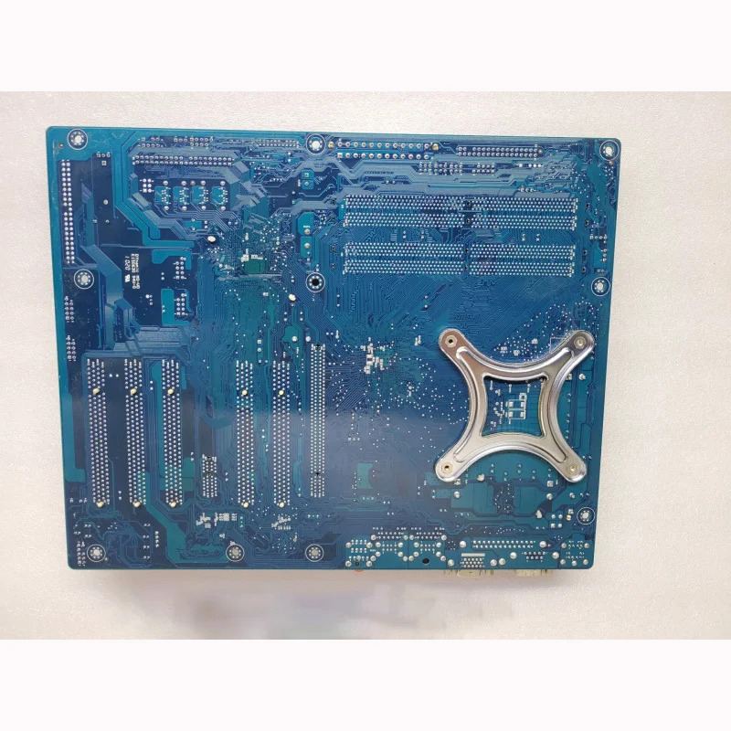 어드밴텍 산업마더보드AIMB-763 AIMB-763G2 AIMB-763G2-00A1E는 듀얼 네트워크 카드 DDR2 775 4채널을 지원