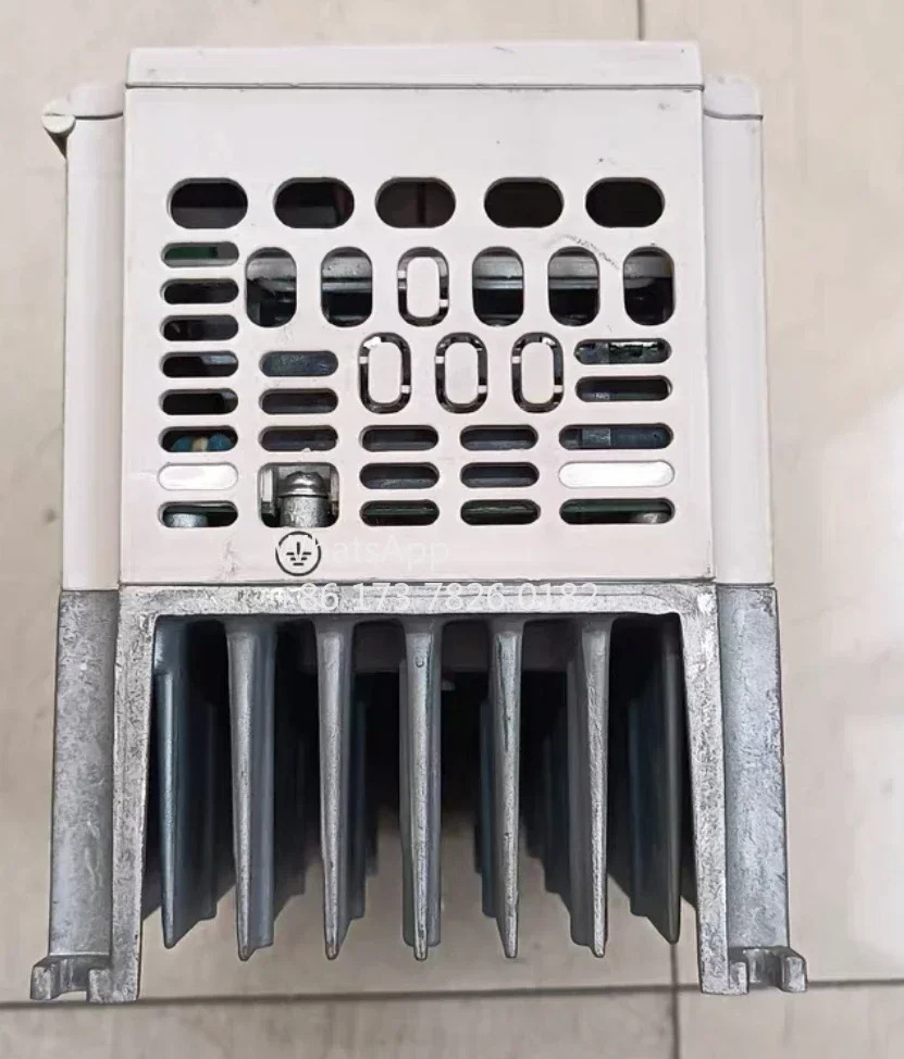 TD3200-2S0004D를 리퍼했습니다. 0.4kw 포털 컨버터