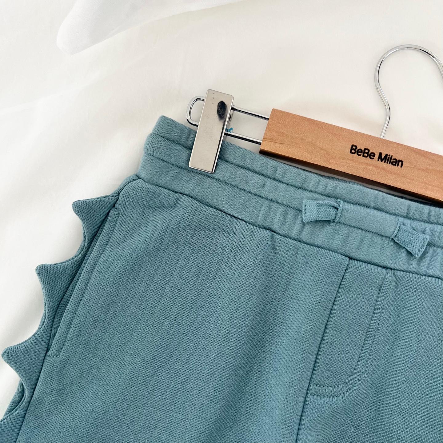 26SS 스텔라매카트니 키즈 스캘럽 트림 저지 쇼츠 반바지 블루 TY6P89Z3409642 - 상세 이미지 2