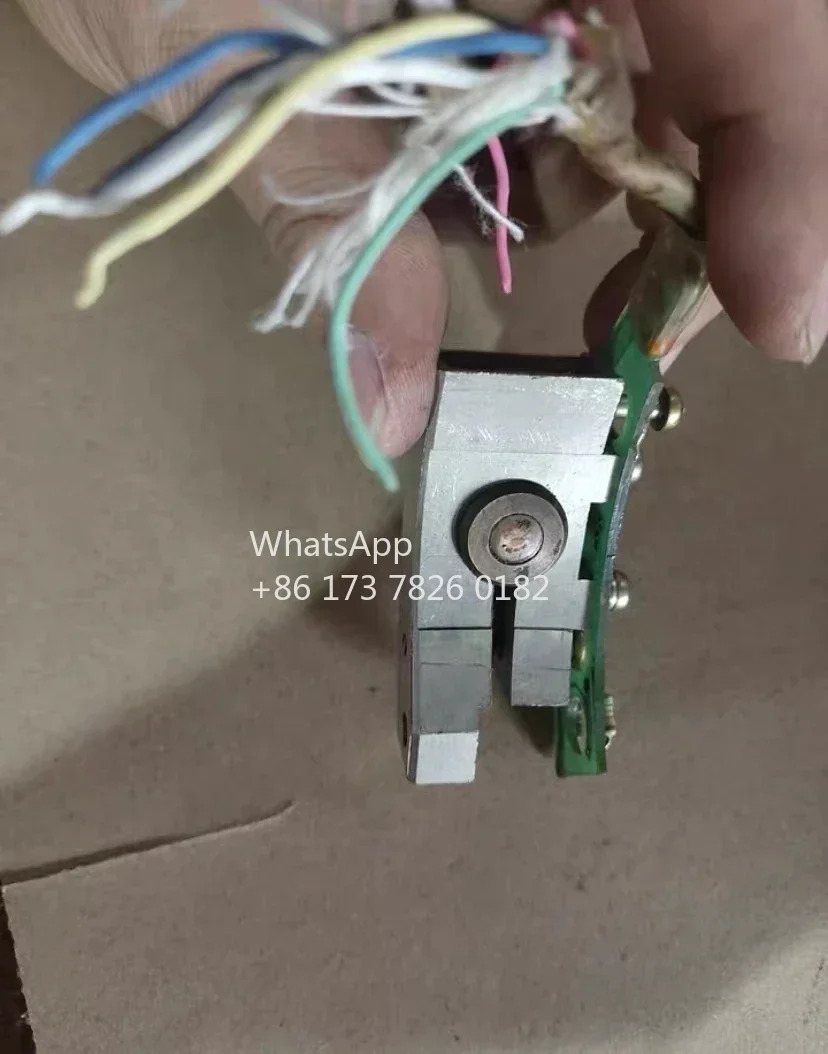 A20B-2002-0300 센서 사리퍼 ok A20B 2002 0300