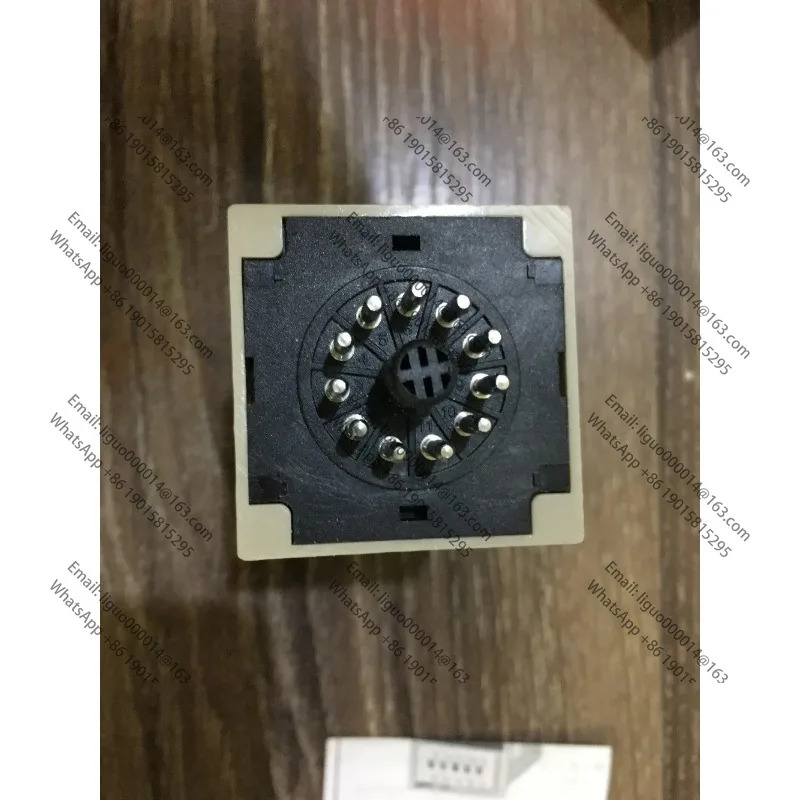 케이프 카운트 T4S-E는 두 그룹순변환 AC220V 11피트로 시릴레이를 크게 지연시킵니다.