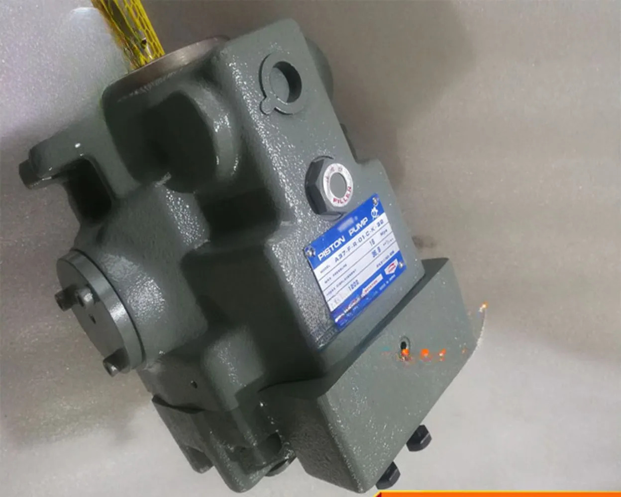 유압 펌프 A22-L-R-04-C-S-K-32 고압 가변 오일 AR16-FR01B-20