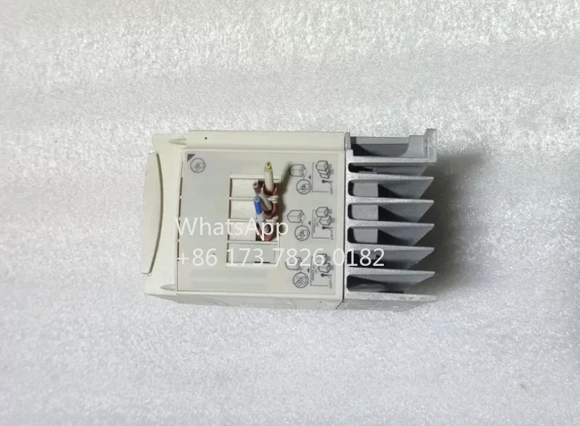 VFNC1S-2004P-W 0.4KW 인버터 220V 리퍼 OK