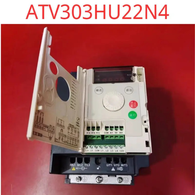 리퍼 OK 인버터 ATV303HU22N4 2.2KW 380V