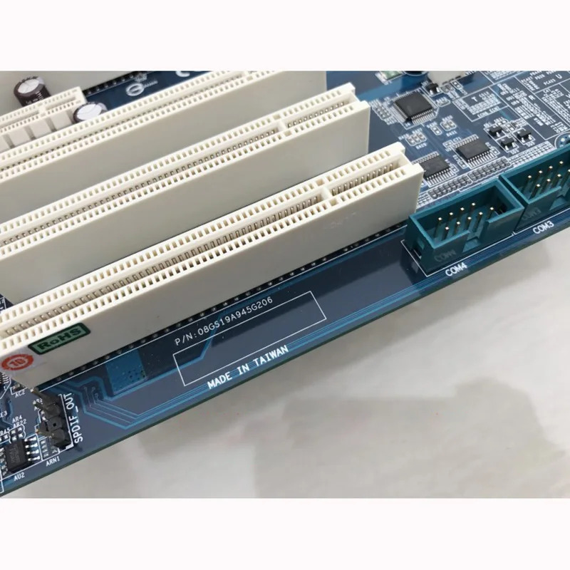 어드밴텍 산업마더보드AIMB-763 AIMB-763G2 AIMB-763G2-00A1E는 듀얼 네트워크 카드 DDR2 775 4채널을 지원
