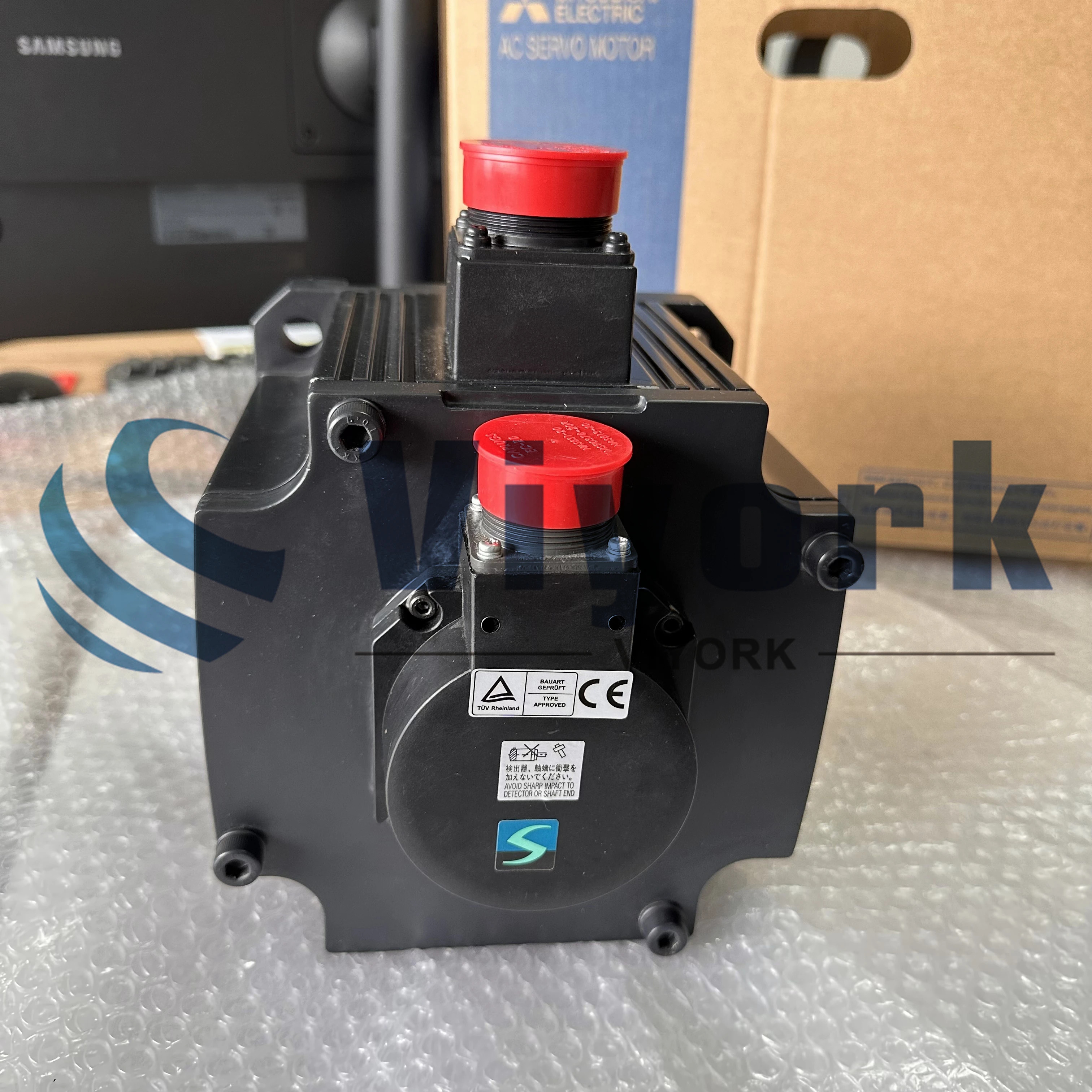 HC-SFS353 AC 서보모터 신규