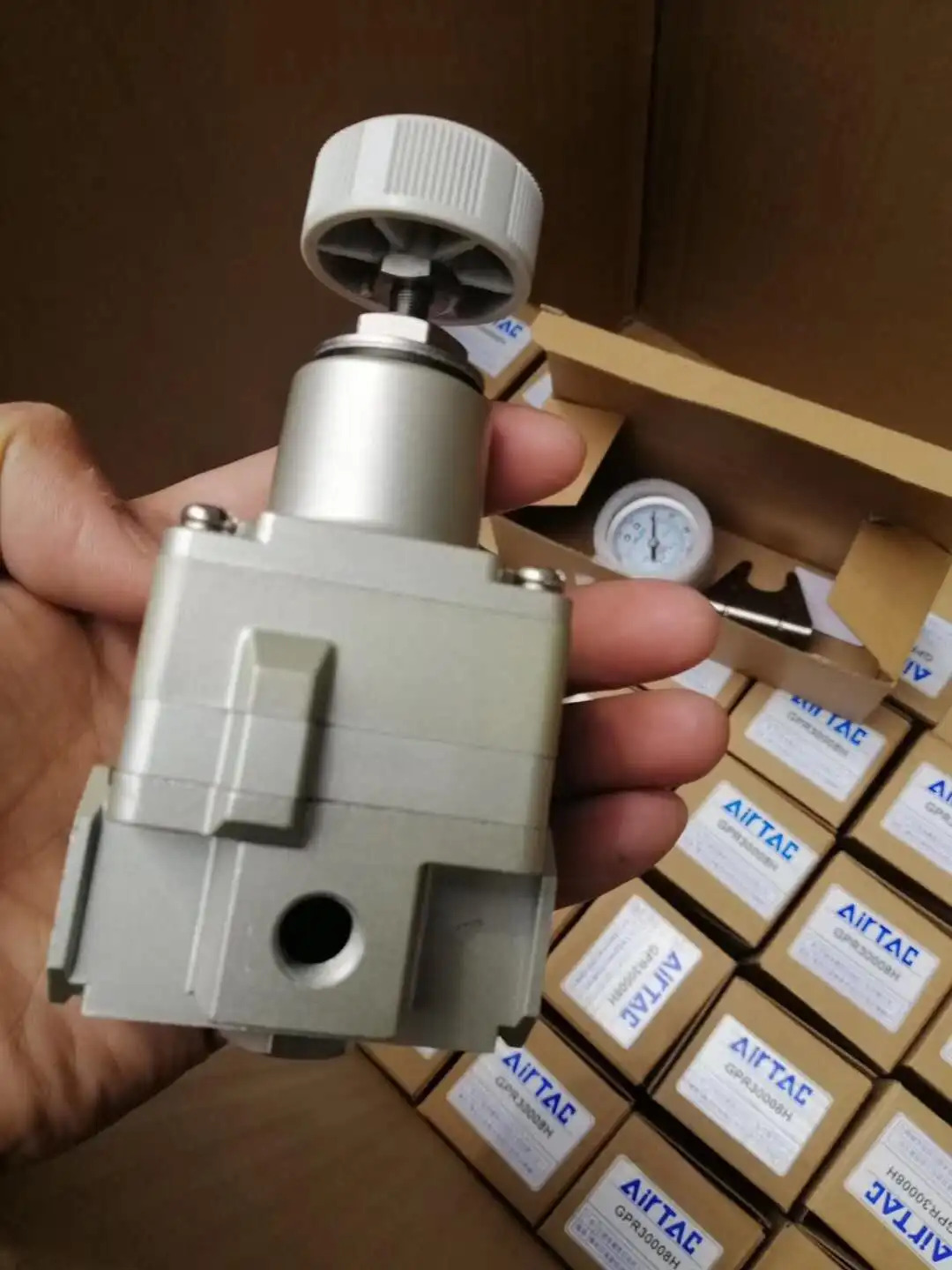 AIRTAC 정밀 감압밸브 압력 조절 밸브 GPR40015/GPR20006/GPR30008H-M-L GPR