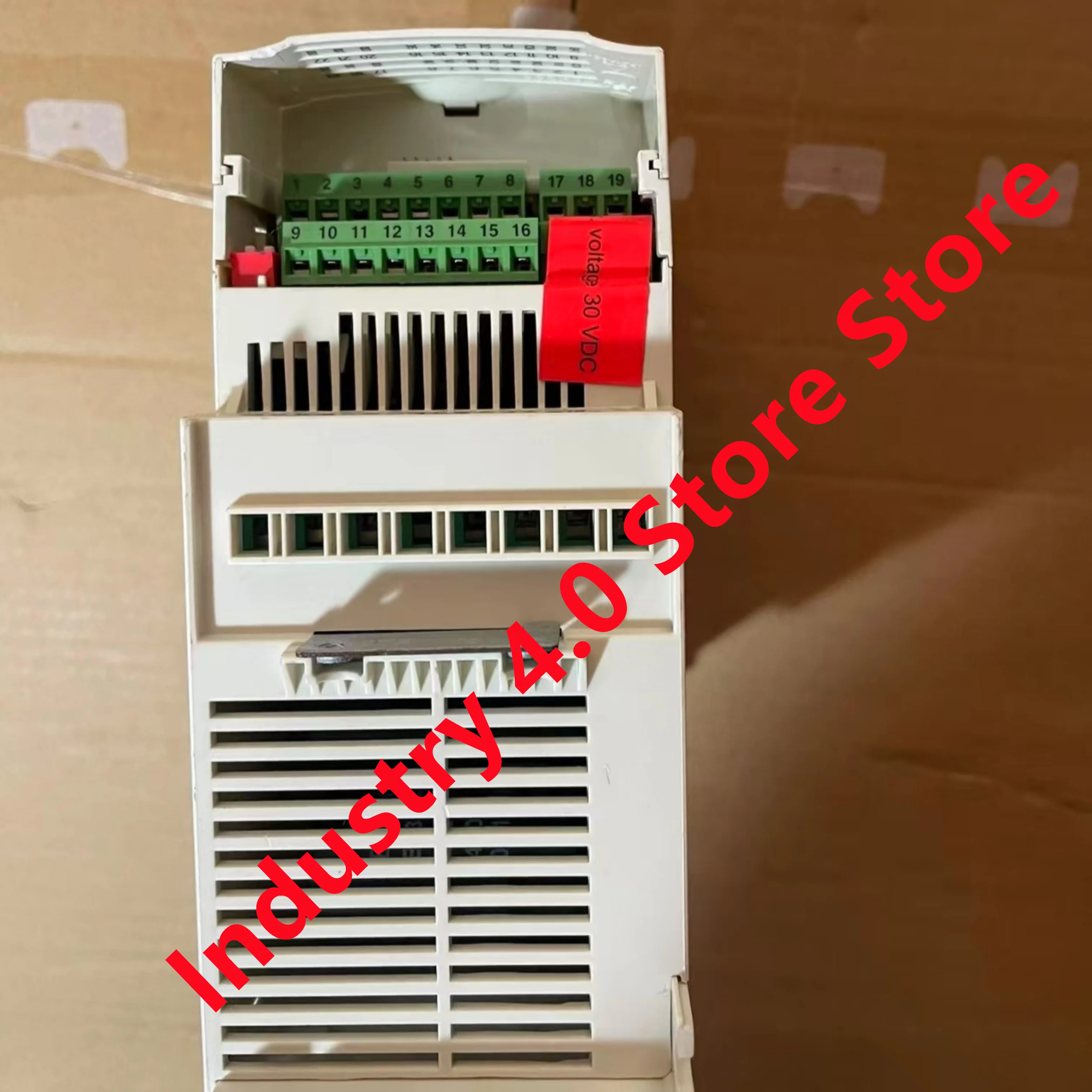 ACS355-03E-01A9-4 ACS355-03E-02A4-2 오리지널 신