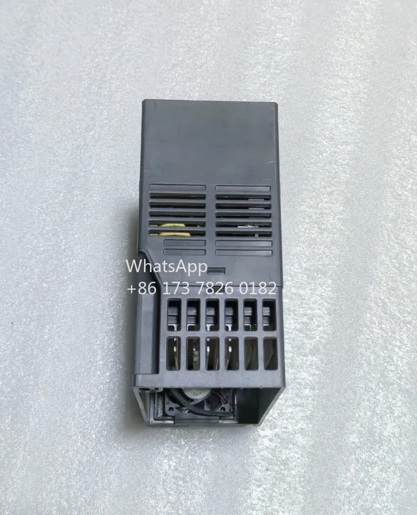 VFD4A2MH43ANSAA는 H300 인버터 1.5KW 380V를 리퍼했습니다.