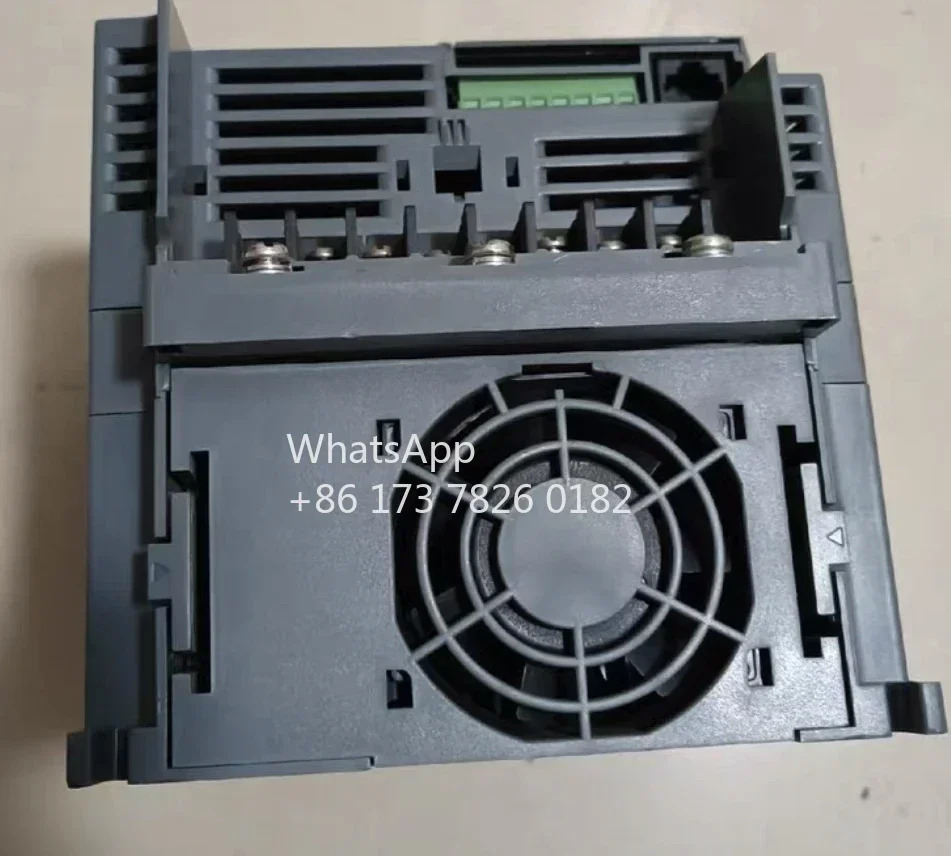 리퍼된 인버터 4kw 3상 입력 ATV310HU40N4A 리퍼 기능 정상