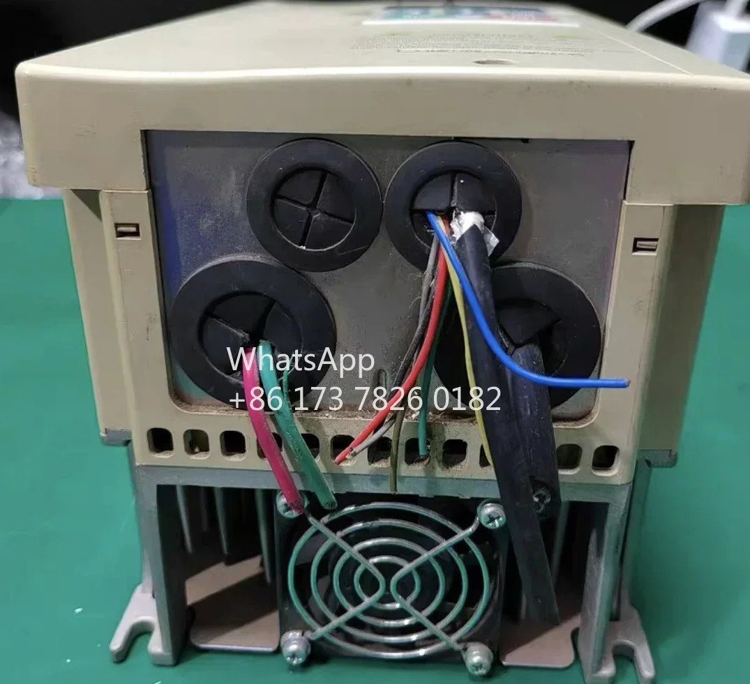 리퍼된 인버터 2.2kw 단상 입력 VFD022B21A 리퍼 기능 정상