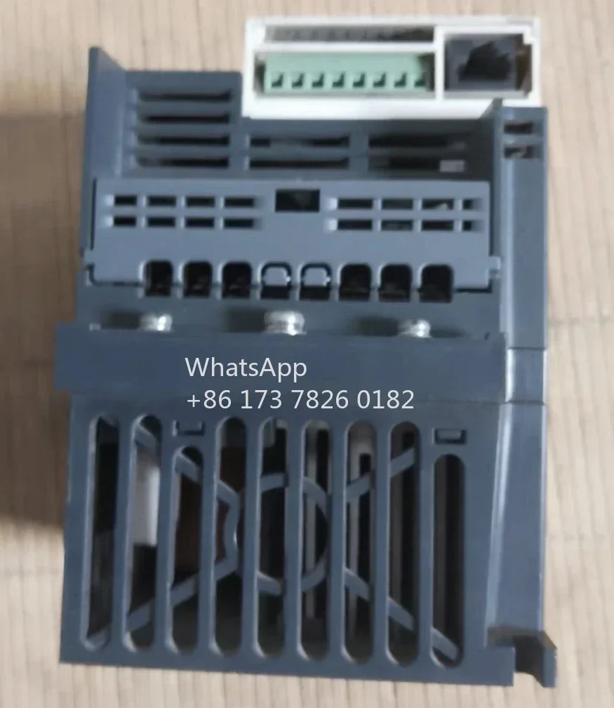 리퍼된 인버터 ATV303HU15N4A 3상 입력 1.5kw 리퍼 기능 정상