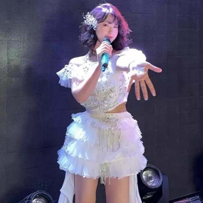 K팝 걸그룹 아이유 스타일 여성 콘서트 무대의상 메인 댄서 퍼포먼스 의상 - 상품 이미지