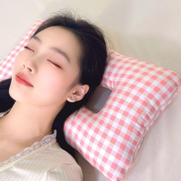 옆으로 자는 피어싱 베개 귀베개 격자 머리맡 귀쿠션 통기성 구멍 핑크체크 진주솜 부드러운 방음 얕은수면 7-7cm - 상세 이미지 3