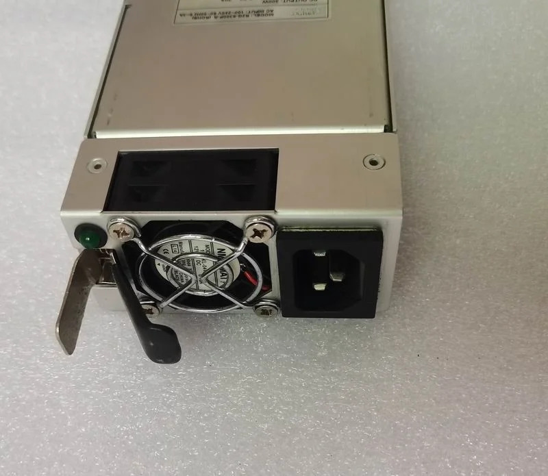 R2G-6300P-R 300W 네트워킹 장치 전원 모듈 서버리퍼됩니다.
