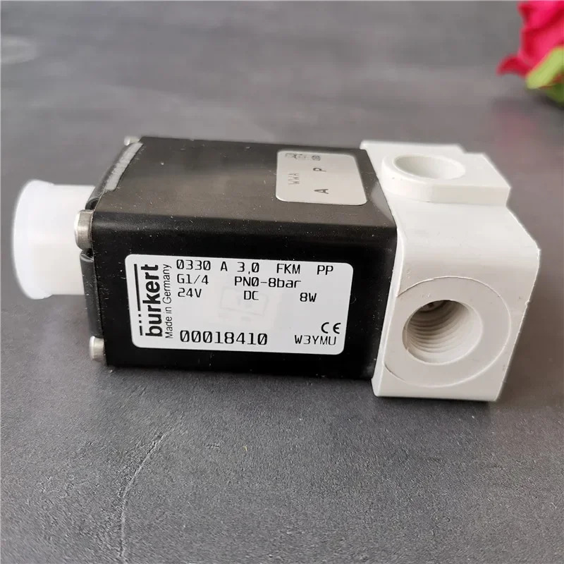 2025.4버커트 0330A 3.0 FKM PP G1/4 0-8bar 24VDC 8W 00018410