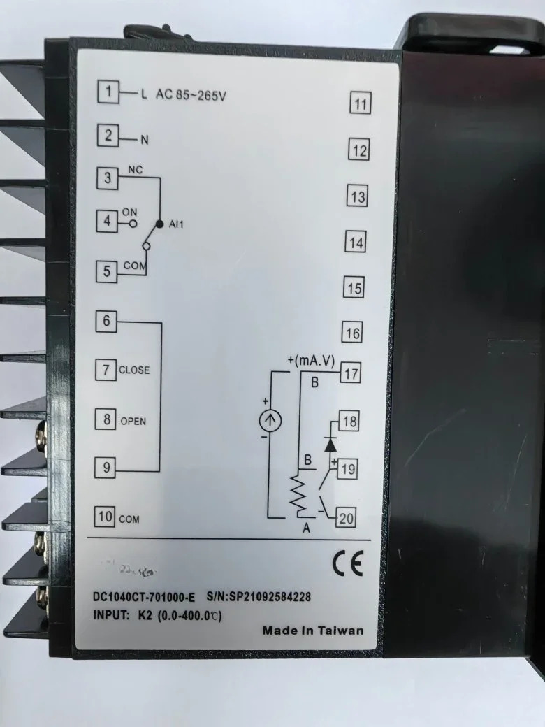 DC1040CT-701000-E 온도 컨트롤러 DC1040CR-701000-E DC1040