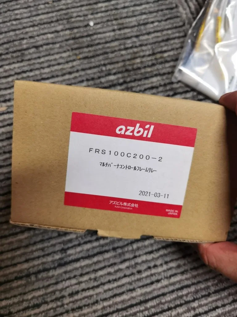 2025.4 Azbil FRS100C200-2 FRS100C300 FRS100C100 연소 컨트롤러