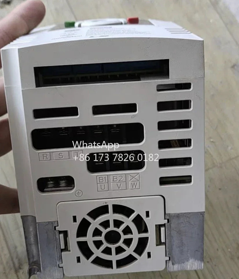 리퍼된 인버터 sv015ig5a-4 1.5kw 380V