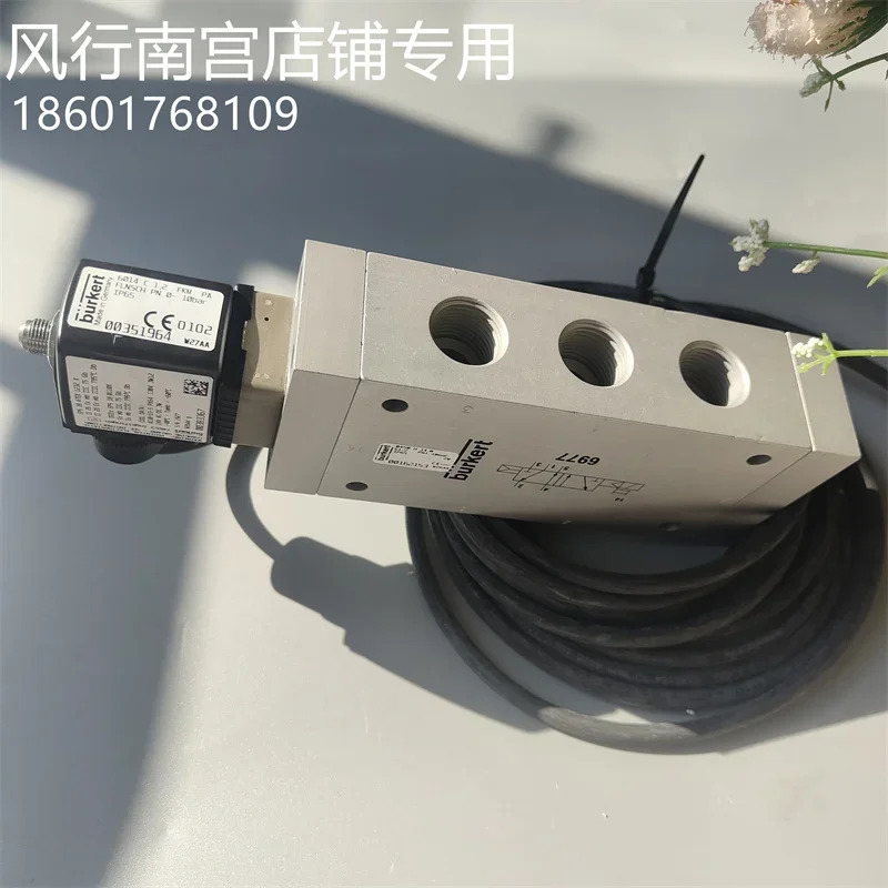 2025.4 버커트 5/2 포트 밸브 14mm 24VAC/DC 0450 4점 162153