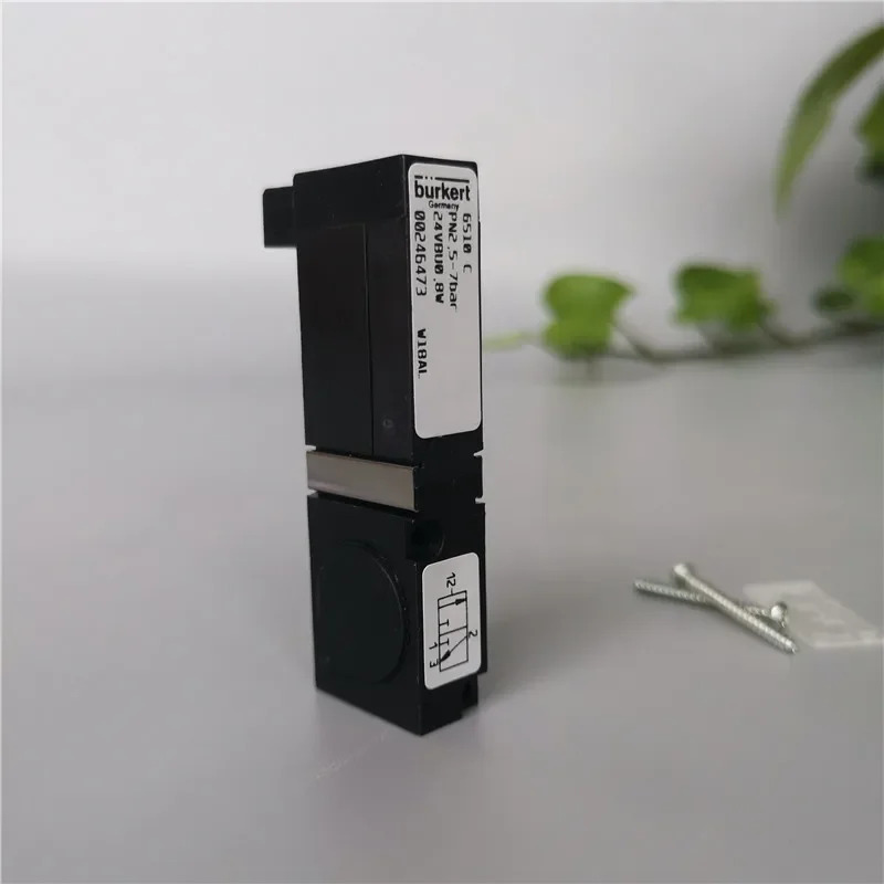 2025.4Burkert6510 C PN2.5-7bar 24VBU 0.8W 밸브 아일랜드 솔레노이드 00246473  납품