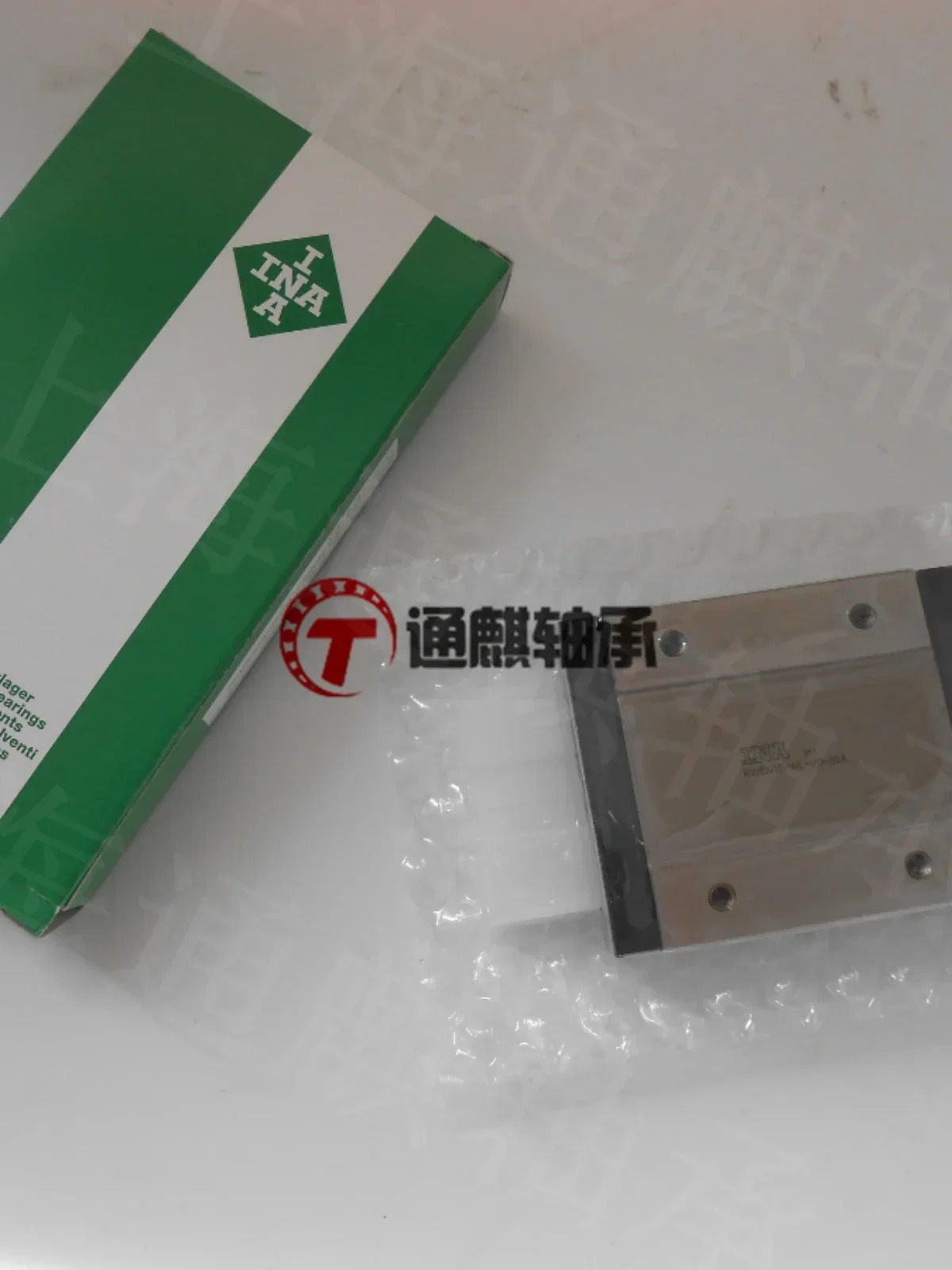마이크로 슬라이더 KWEM15-WL-V0-G2B 확장 긴 시리즈 내식성 베어링 스틸 내경 40 mm 2 열