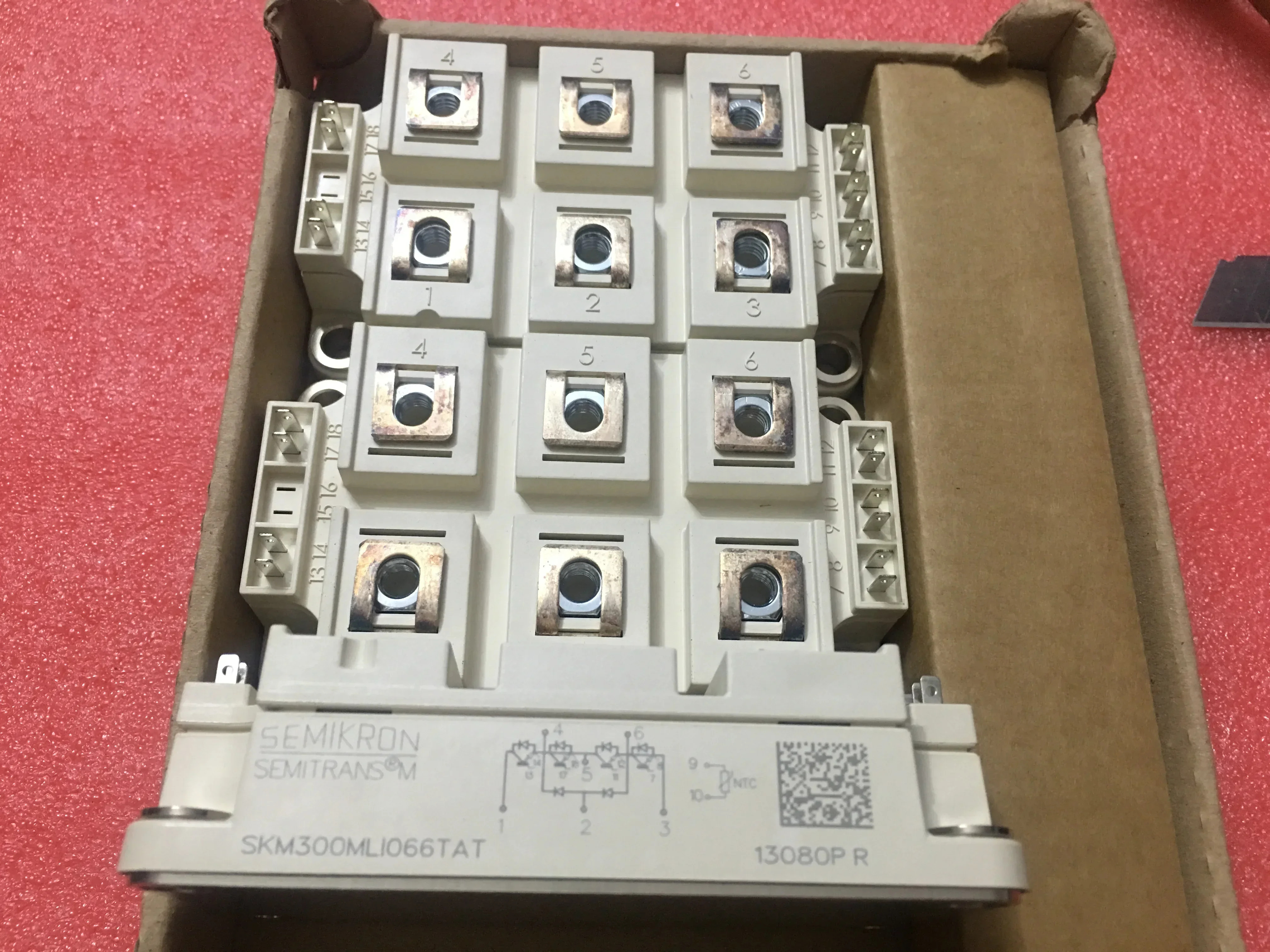 SKM300GARL066T SKM300MLI066TAT 오리지널 모듈