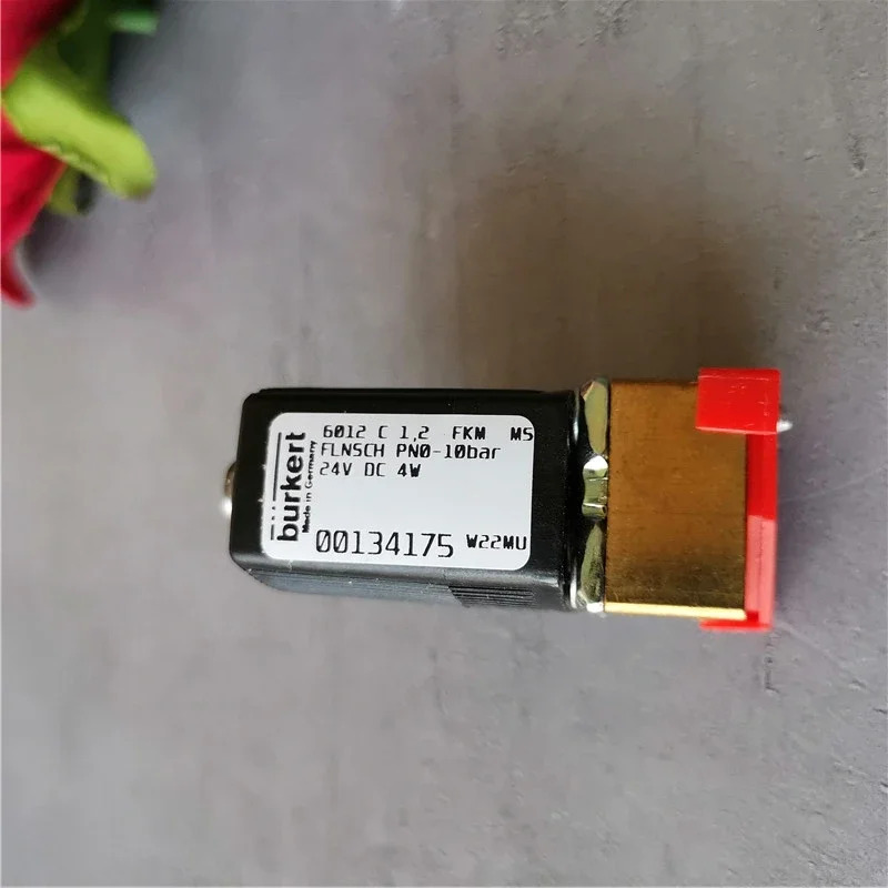 2025.4Burkert 소구경 솔레노이드 밸브 6012 C 1.2 FKM MS FLNSCH 24VDC 00134175