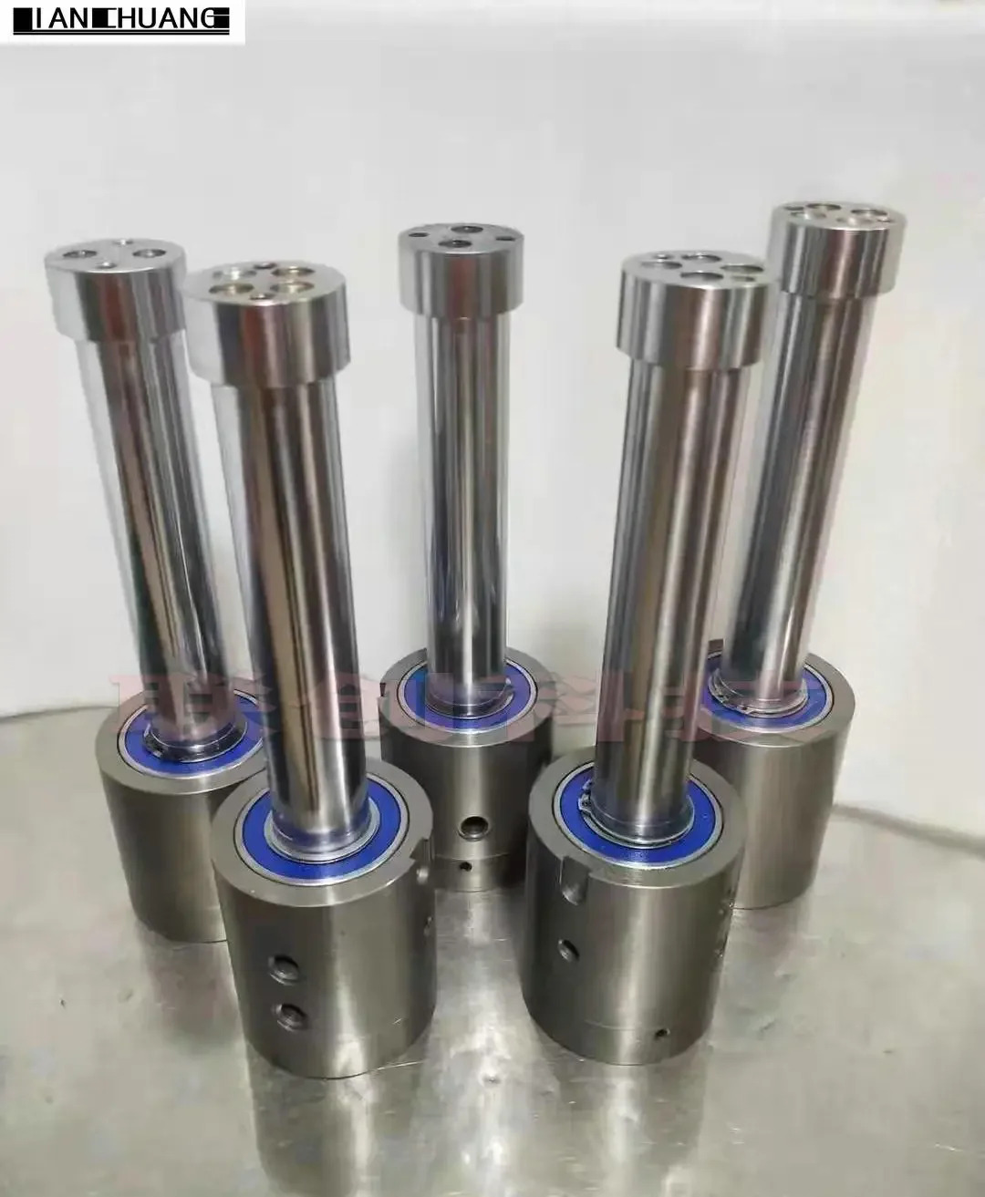 CNC 4 축 오일 디스트리뷰터 YRA-255 로터리 실린더 CRA-320 공급