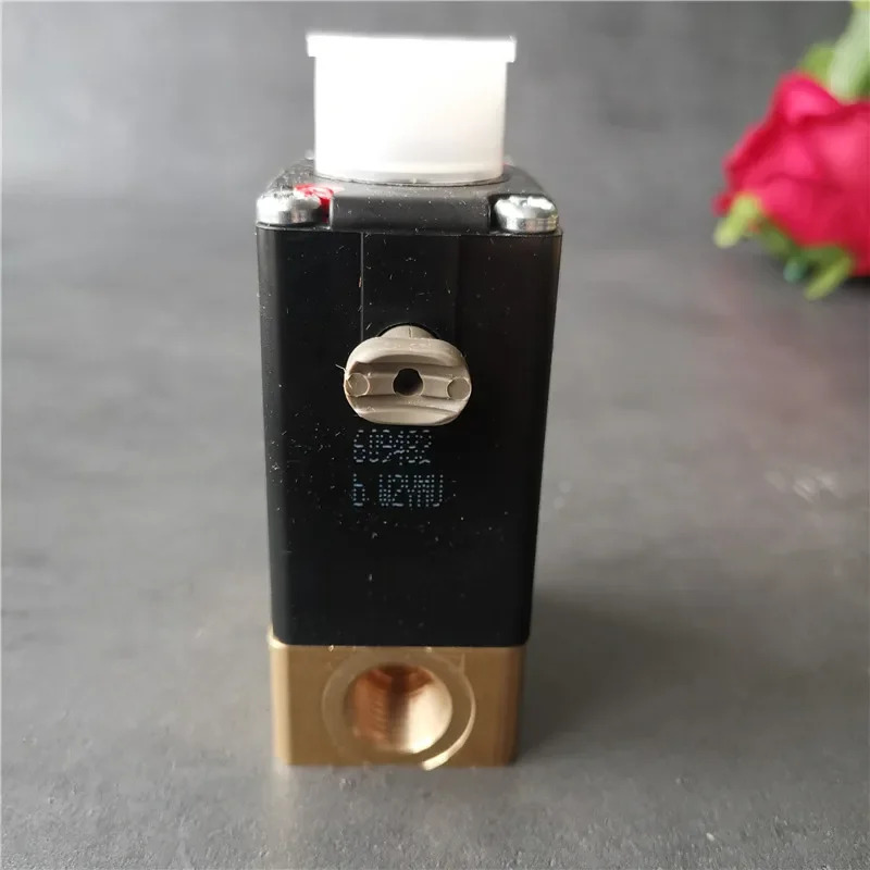 2025.4 부르크하르트 솔레노이드 밸브 0330D 2.0 NBR MS NPT1/4 0-16bar 24V50HZ 150876