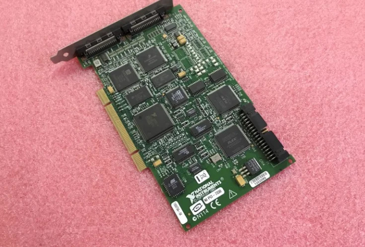 NI PCI-7330 제어 카드