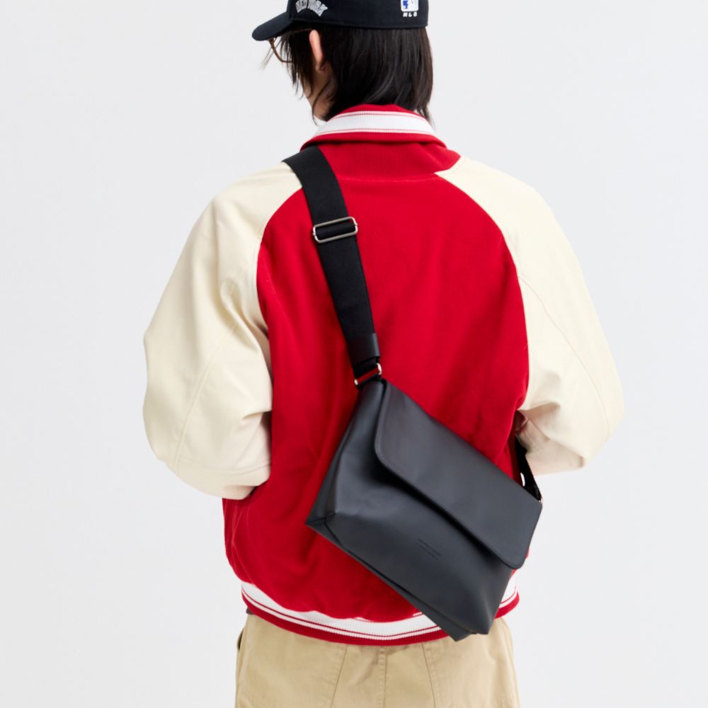 내셔널 퍼블리시티 ANZA HQ 메신저 크로스백