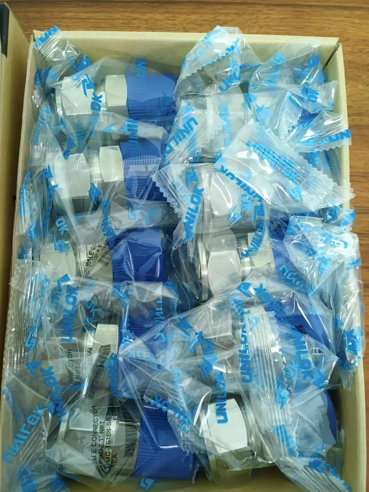 카드 슬리브 NPT 변환 1 인치 x UMC-1616N-SS