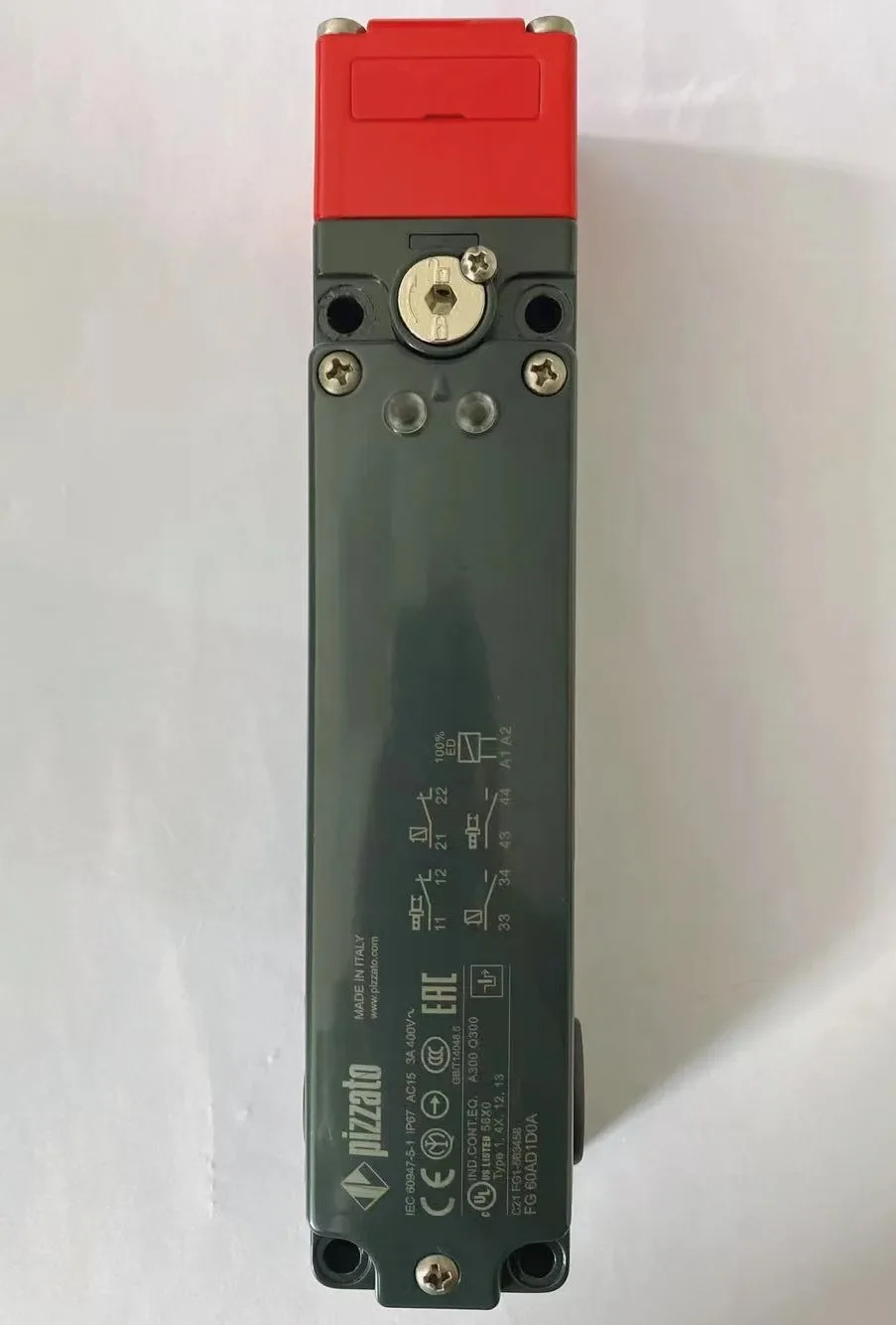 오리지널 Pizzato 안전 전기 잠금 스위치 FG 60AD1D0A 2 평상시 열림 닫힘