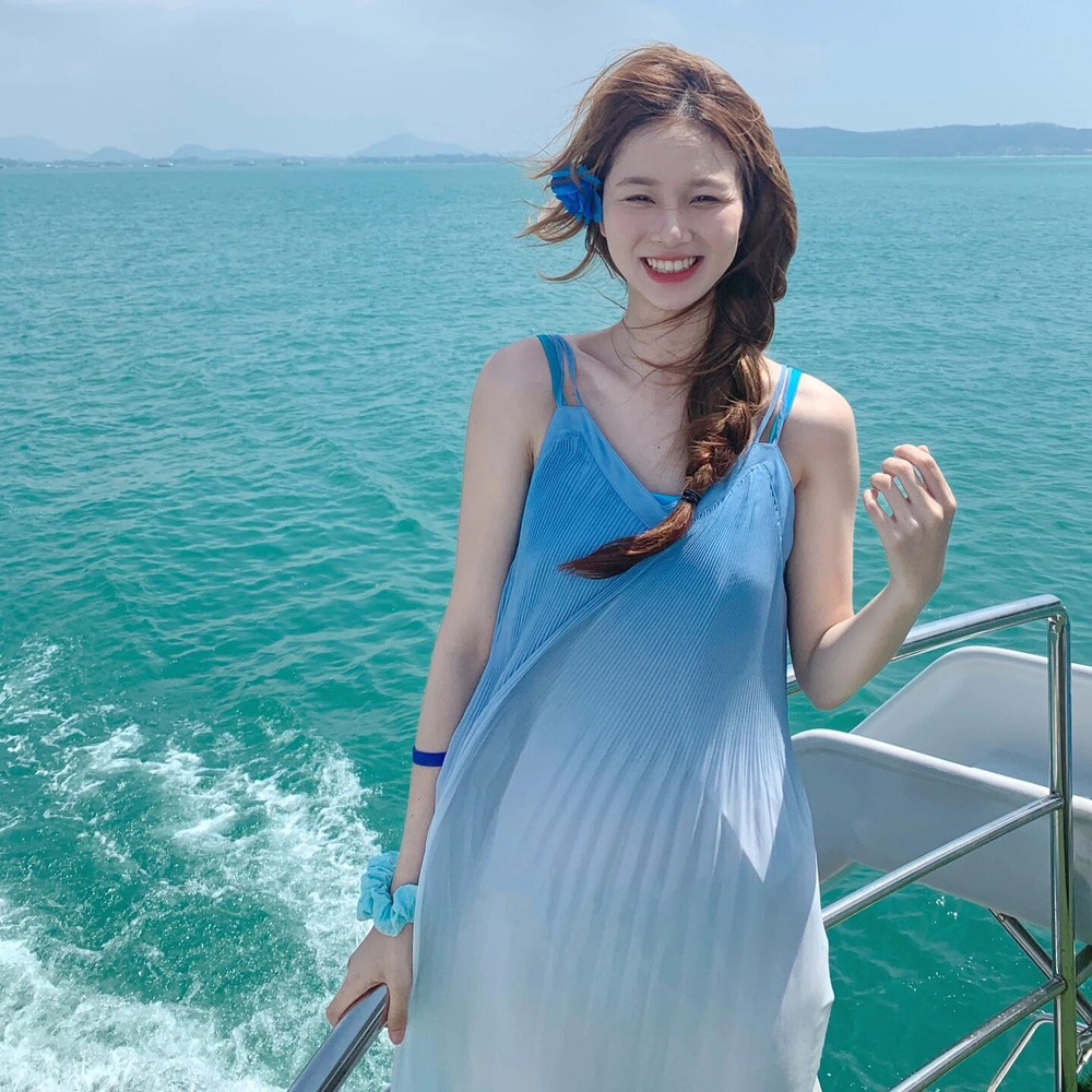 바캉스원피스 동남아원피스 비치원피스 롱 민소매 쉬폰 브이넥 플리츠 그라데이션 하늘하늘 - 상세 이미지 3