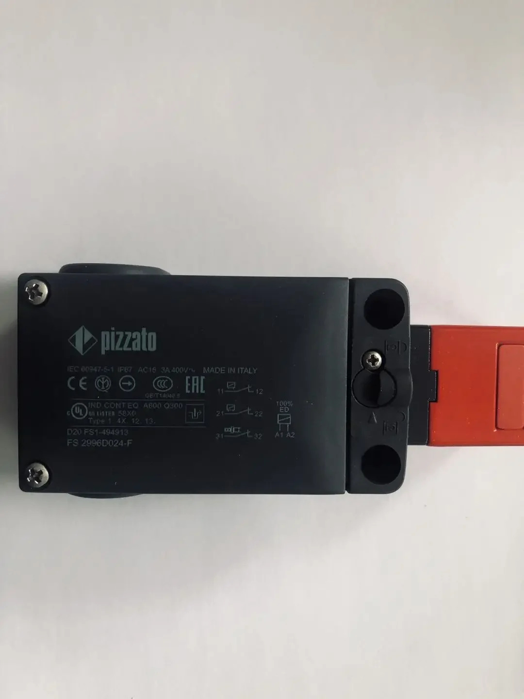 오리지널 Pizzato 안전 전기 잠금 스위치 FS2996D024F