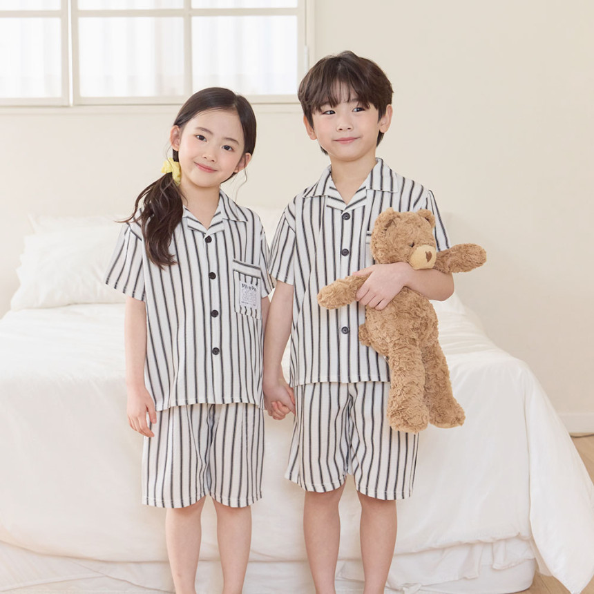 tuwe/투위 여름 반팔 패밀리 홈웨어 실키 엠보 잠옷 주니어 아동 파자마 세트 가족 잠옷