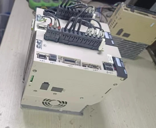 리퍼 드라이버 5 시리즈 500W3R8A15A
