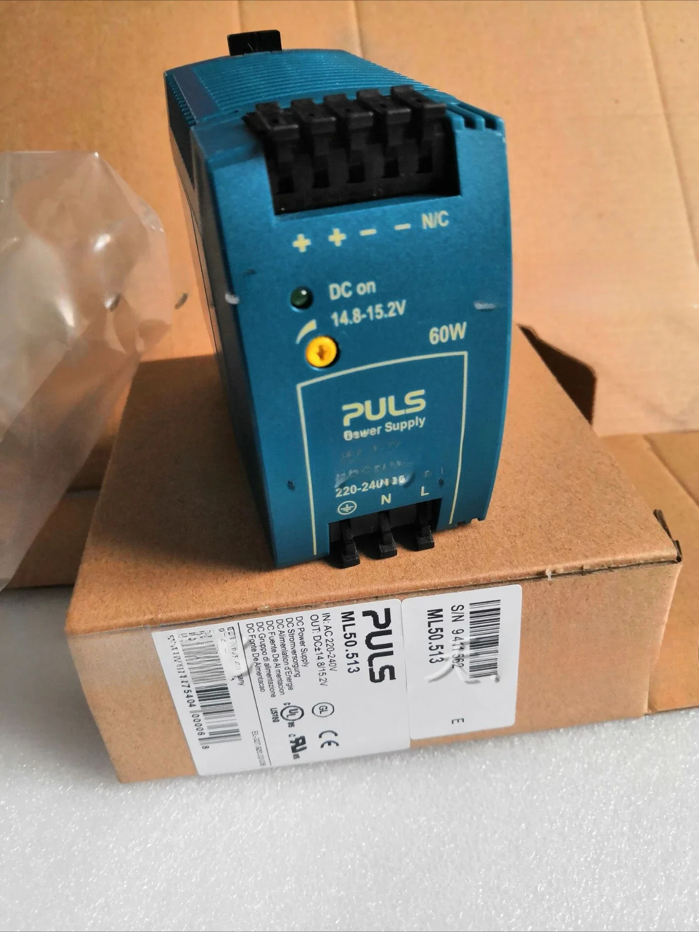 독일 PULS 전원공급장치 ML50.513 입력 220V 출력 14.8-15.2V 60W