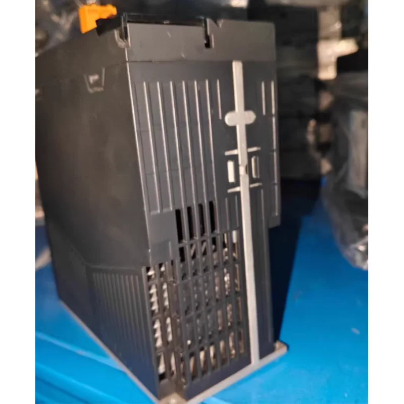 리퍼 서보 드라이브 SV660NS012I-FS는 빠르게 되었습니다.