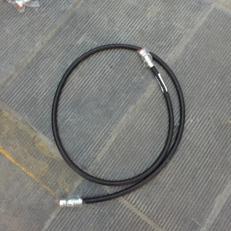 PC300-7 굴삭기 워킹 파이프 호스 02762-00322
