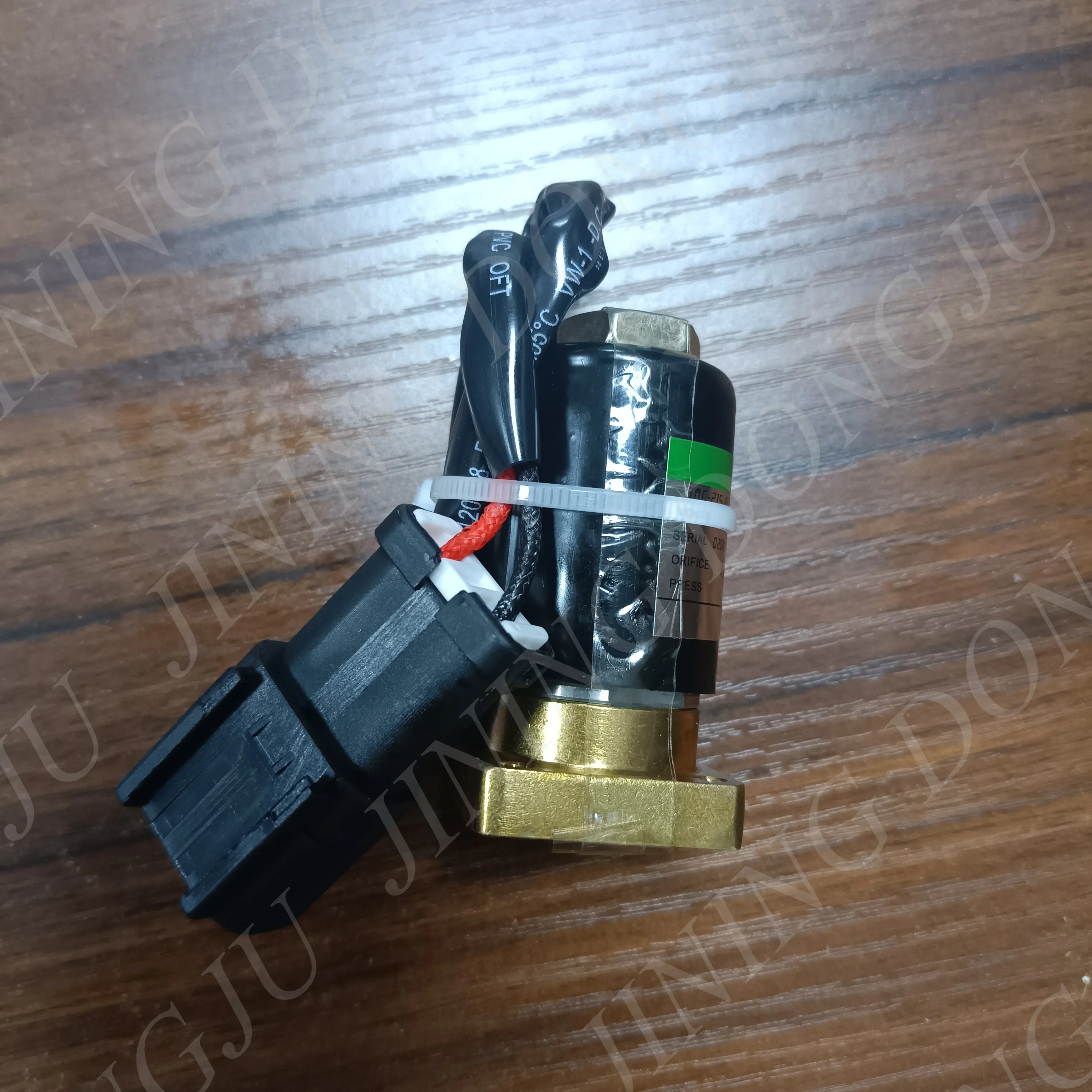 고성능 굴착기 휠 로더 솔레노이드 밸브 Wa350-1 WA380-3 Wa400-1 회전식 561-15-47210