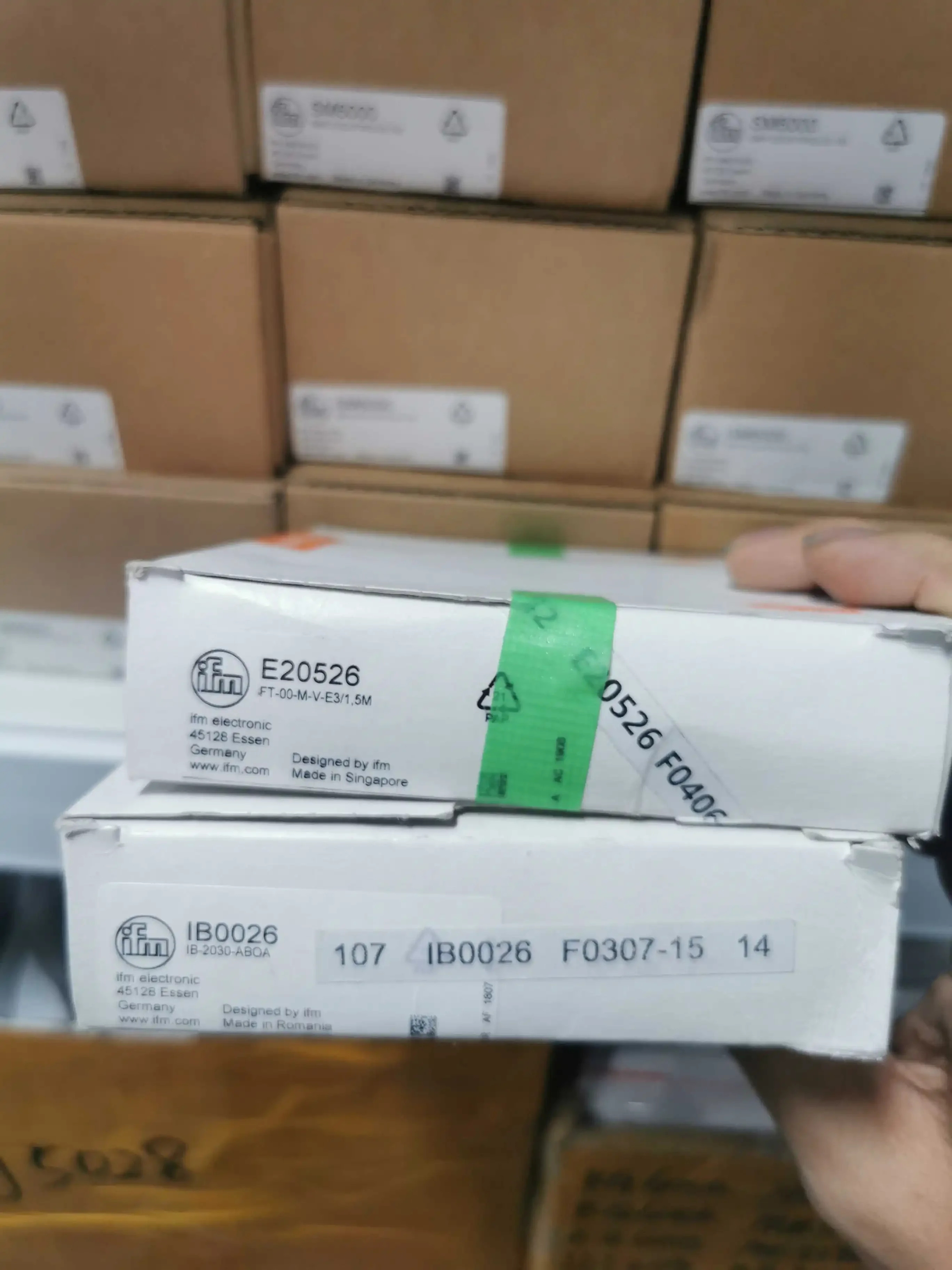 오리지널 IFM 센서 E20526 IB0026