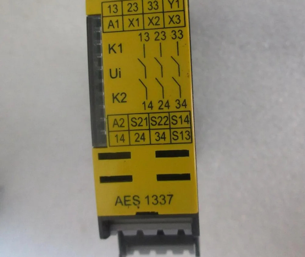 Schmersal AES1337-24V