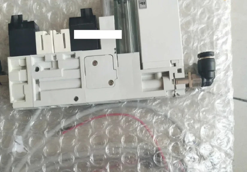 오리지널 SMC ZQ1101U-K15L-EAG-00 진공 발생기