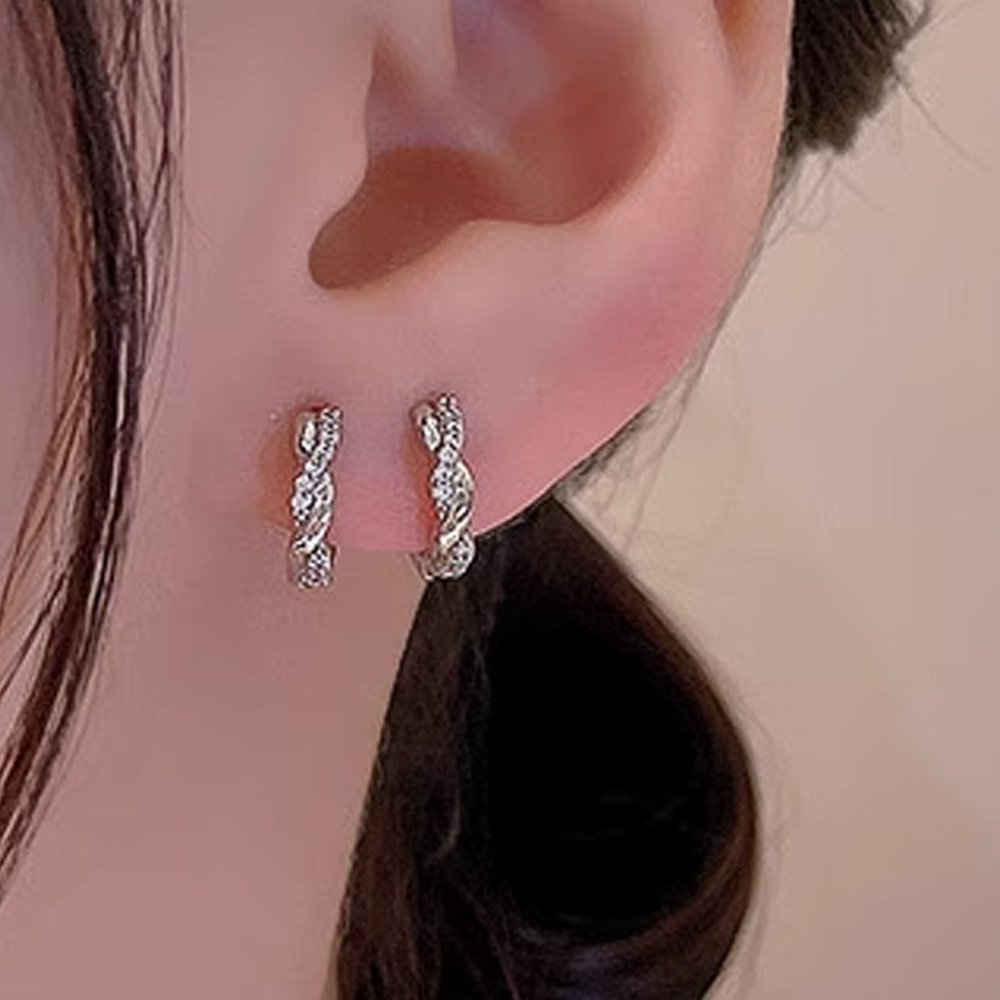 S925 실버침 트위스트 큐빅 미니 링귀걸이 원터치 아르제아 - 상품 이미지
